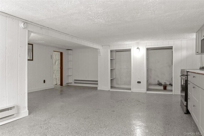 Building Photo - 378 Broadway