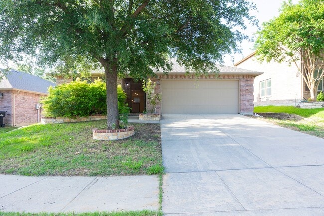 Building Photo - Great curb appeal from the mature shade tr...