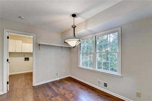 Building Photo - 478 Dorsey Cir SW