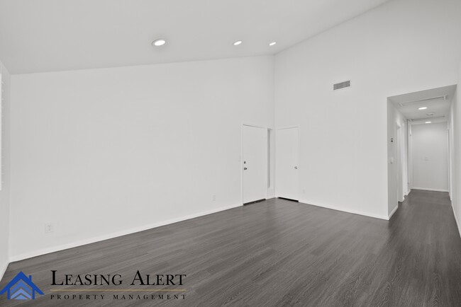 Building Photo - 18144 American Beauty Dr
