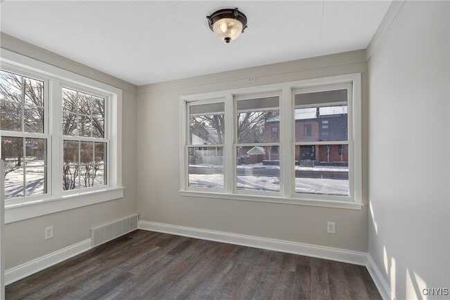 Building Photo - 201 Highbridge St