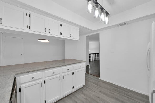 Building Photo - 16 S Cypress Pine Dr