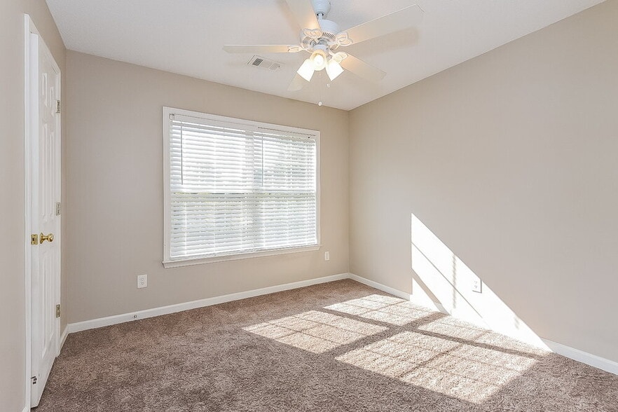 Building Photo - 4259 Pentworth Ln NW