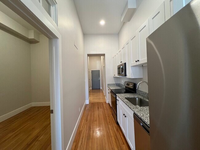 Building Photo - 34 St Joseph St