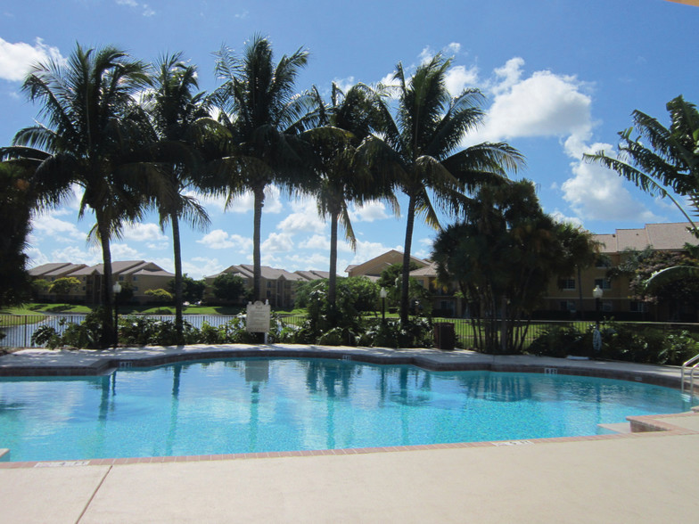 Indian Trace Apartments - West Palm Beach, FL | Apartment Finder