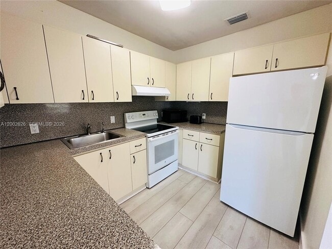 Building Photo - 6241 SW 2nd St