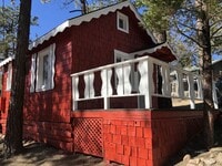 Building Photo - 25065 Laurel Dr
