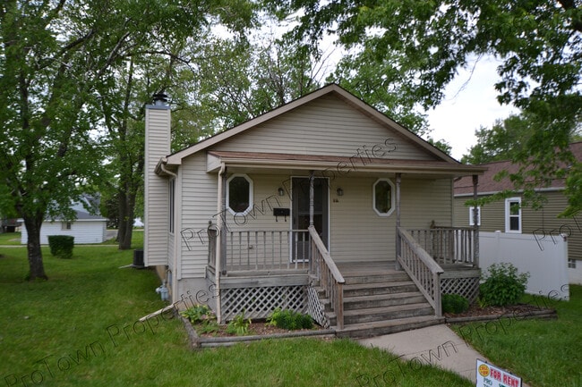 Primary Photo - 619 Hays St