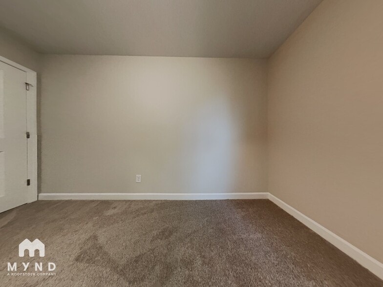 Building Photo - 153 McKinnon Ave NE