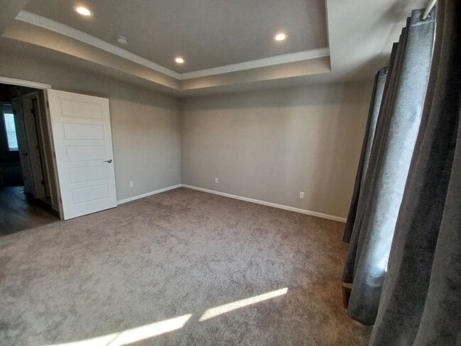 Building Photo - 71 Becker Dr