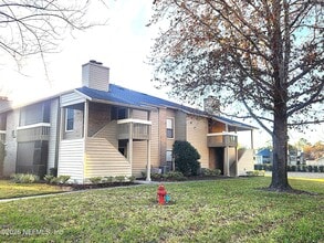 Building Photo - 10200 Belle Rive Blvd