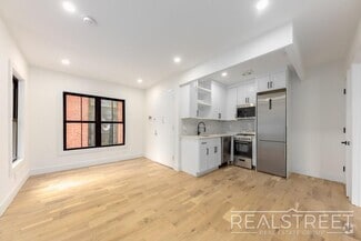 Building Photo - Brand New 2 Bed in Greenwood with W/D in u...