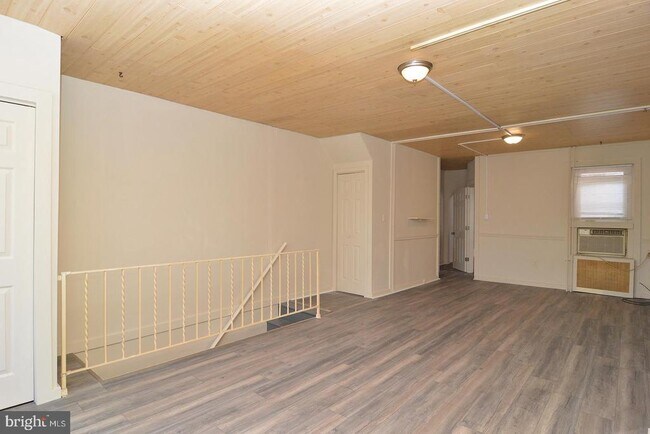 Building Photo - 510 Penn Ave