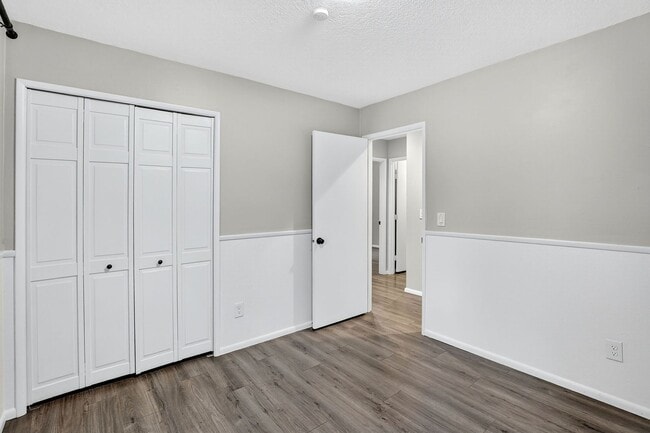 Building Photo - 13525 SW Roan Ct