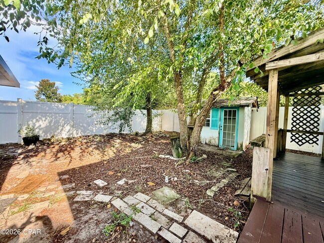 Building Photo - 232 Summerwood Dr