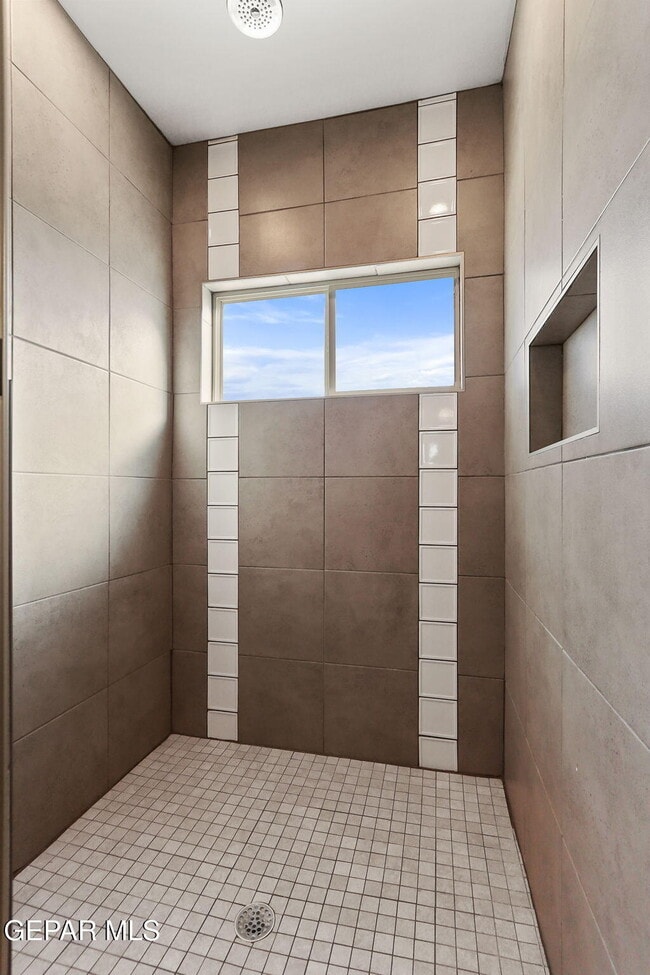 Building Photo - 4557 Mark Avizo