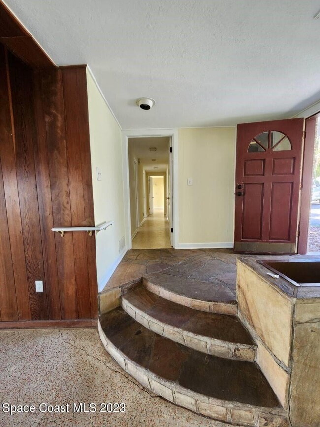 Building Photo - 1181 Sunny Point Dr