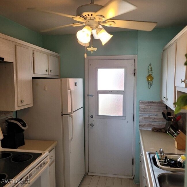 Building Photo - 1766 Cape Coral Pkwy E