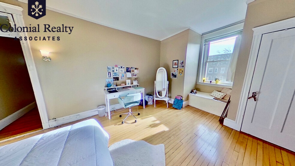 Building Photo - 72 Egmont St