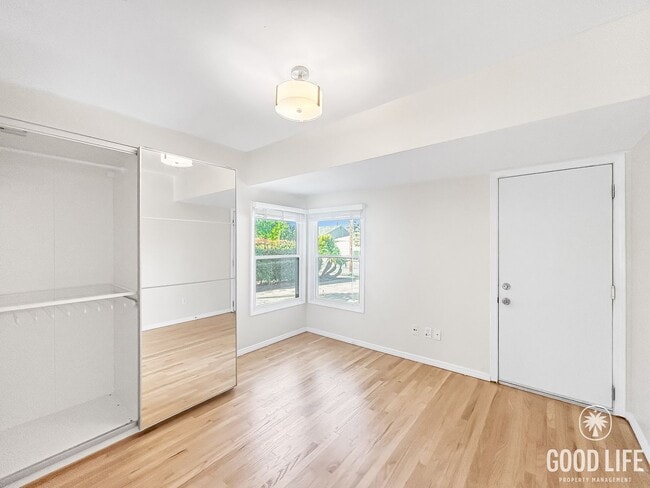 Building Photo - Great 3B/2BA House in Allied Gardens with a Pool!