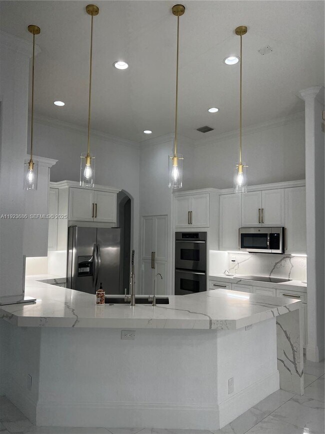 Building Photo - 6013 NW 56th Dr