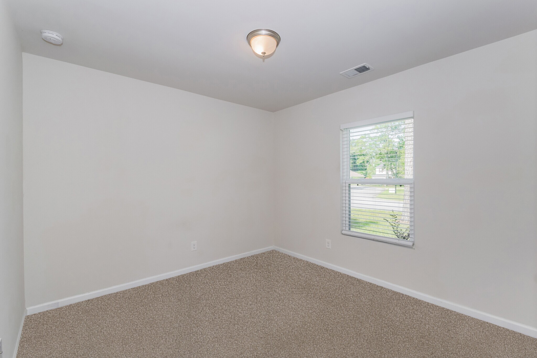 Building Photo - 109 Amber Mill Cir