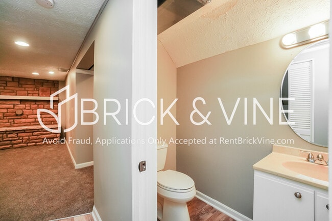 Building Photo - 170 Penick Ave