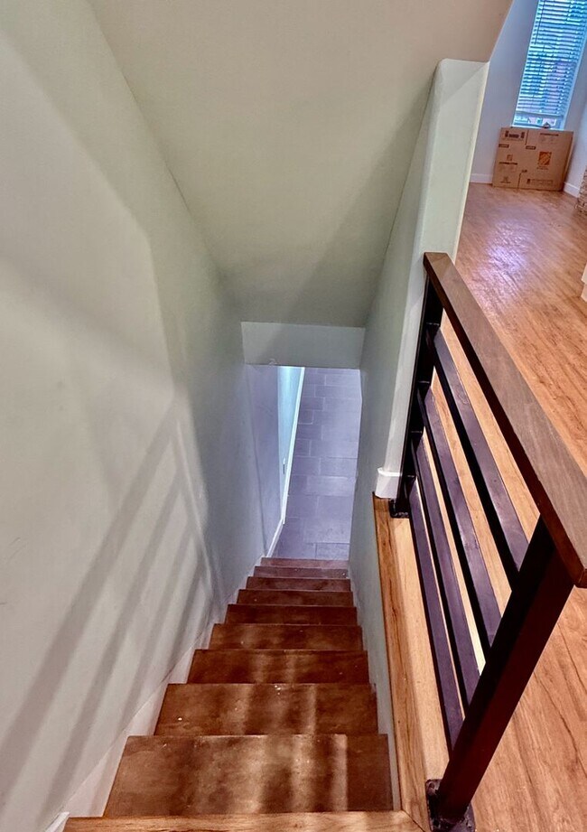 Building Photo - 1226 Snyder Ave