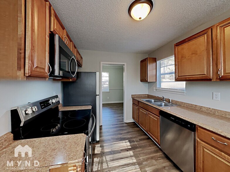 Building Photo - 567 Cherry Ln