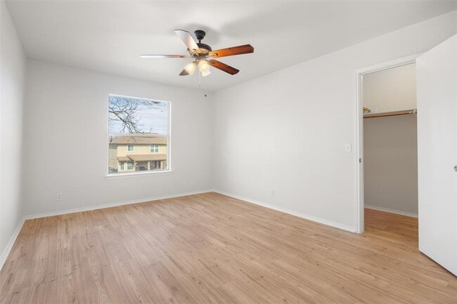 Building Photo - 7016 Albacete Ln