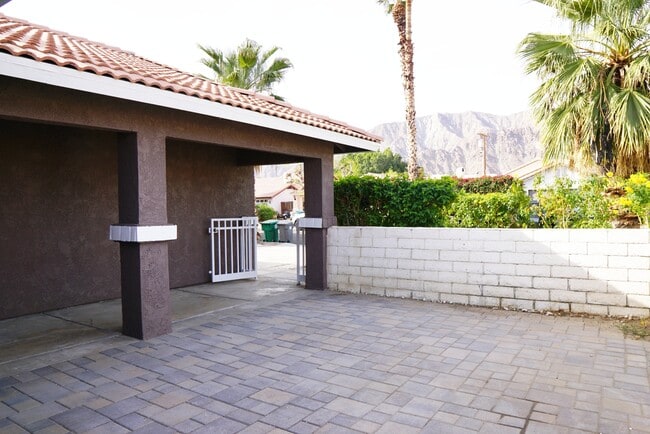 Building Photo - 51660 Avenida Villa