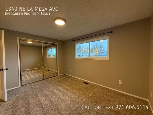 Building Photo - 1340 NE La Mesa Ave
