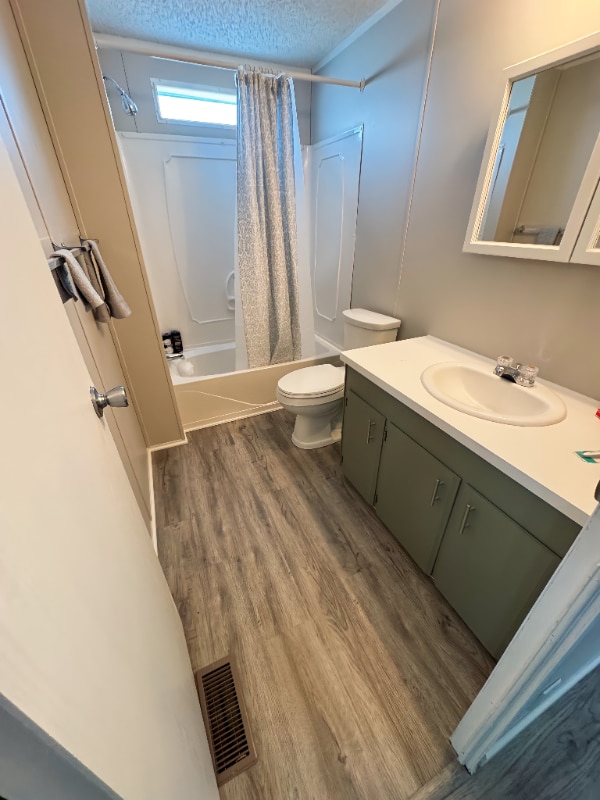 Building Photo - 200 N 28th St