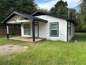 Building Photo - 307 Craig St