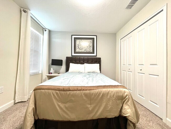 Building Photo - Available Move In 06/01! - Beautiful 3 Bed...