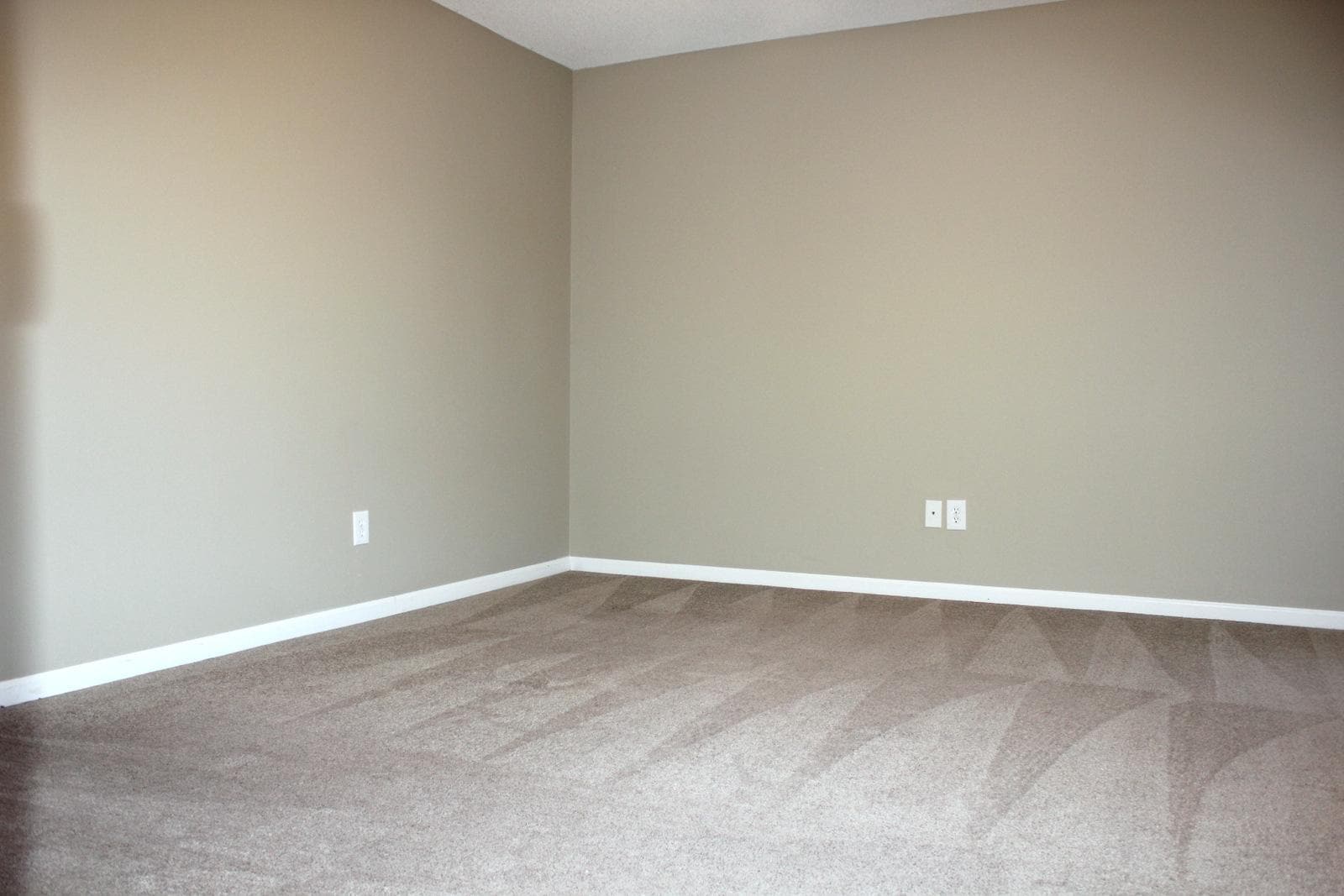 Building Photo - 4419 N 106th St