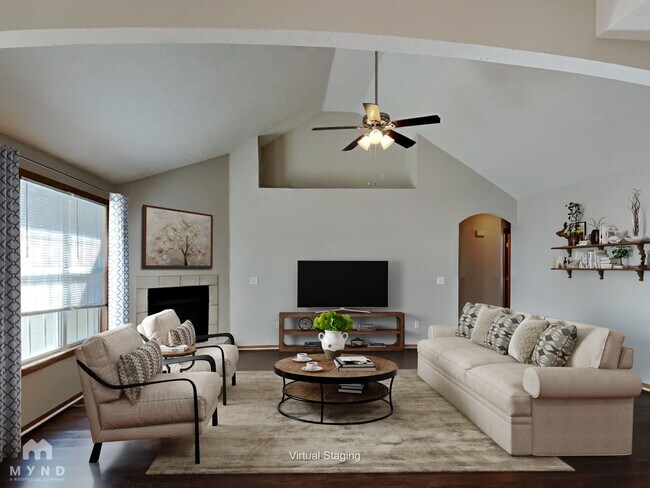 Building Photo - 706 W Snider St