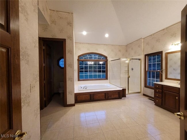 Building Photo - 4466 Forest Brooke Ct N