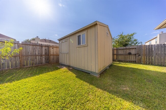 Building Photo - 2203 Mountain Ranch Dr