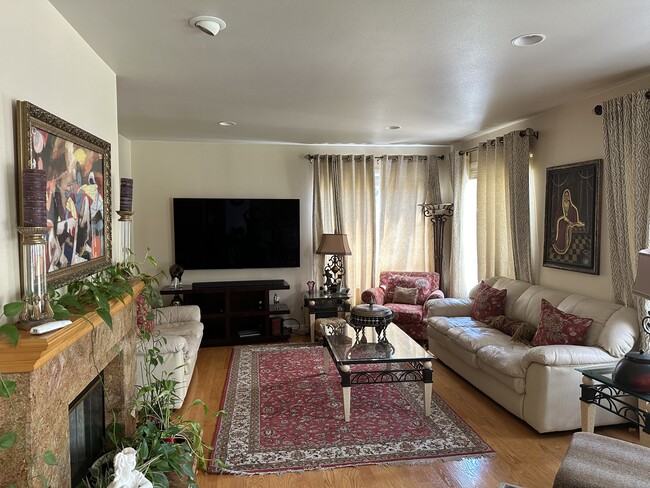 Building Photo - 744 Bodega Ct