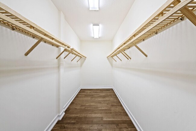 Building Photo - 95 Isle of Venice Dr