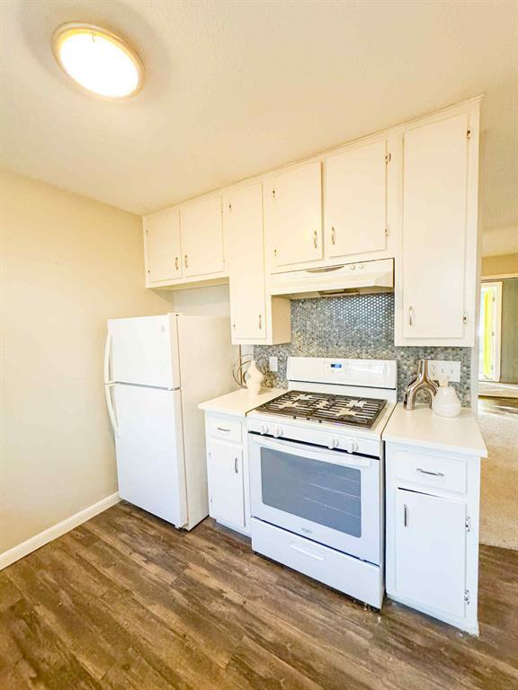 Building Photo - 1010 N Meadows Dr