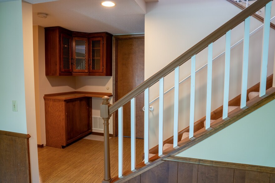 Building Photo - 593 Rice Creek Ter NE