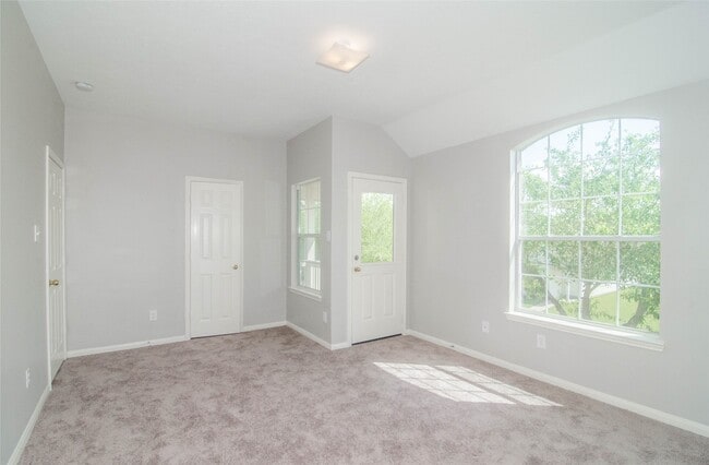 Building Photo - 6415 Mountain Pines Ln