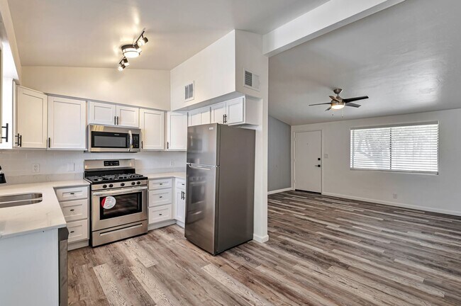 Building Photo - **First Month Free**