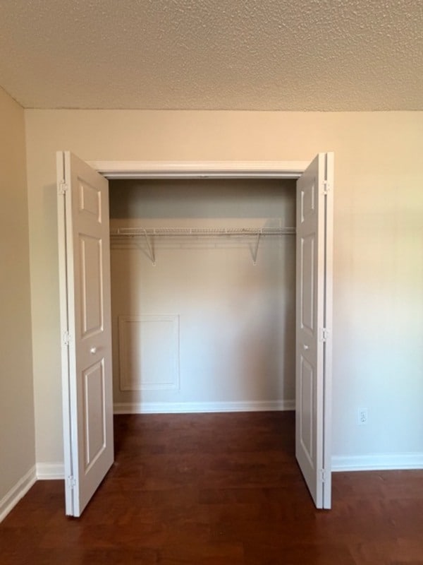 Building Photo - 412 Killian Green Dr