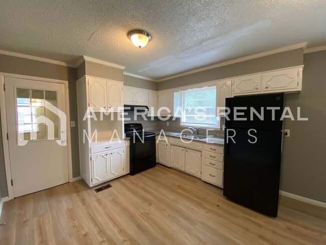 Building Photo - 4214 Fortson Ln NW