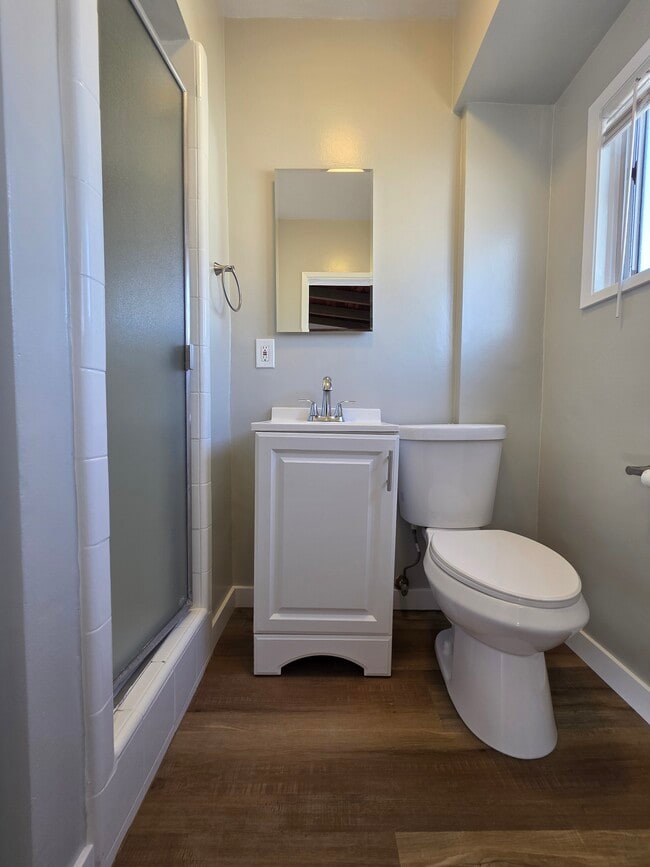 Building Photo - 2020 Hermosa Ave