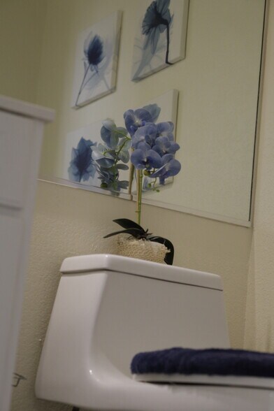 Building Photo - 4521 Palm Mesa Dr