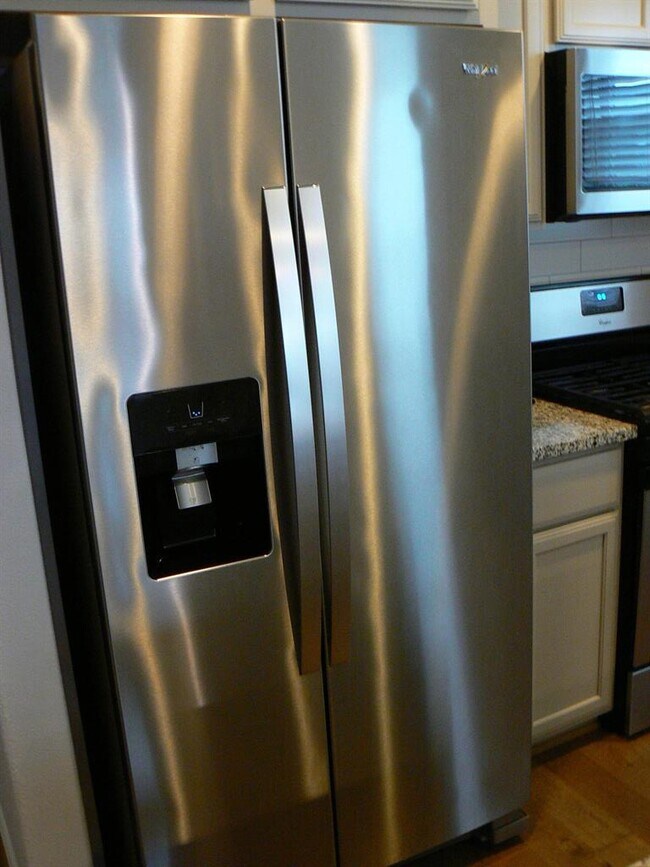 Building Photo - 5900 Bucine Cv